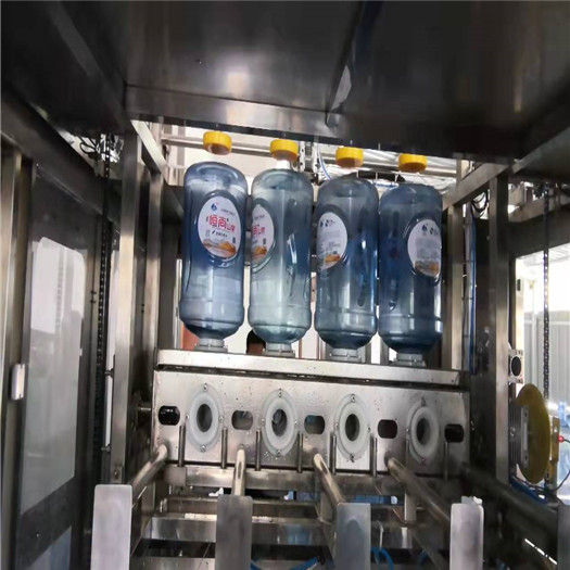 六盘水矿泉水自动生产线的设备构成与行业应用